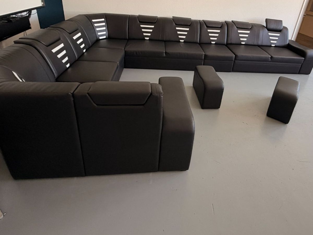 Divani: Schwarzes Ecksofa aus Leder mit Ottomanen, Top Zustand – Usato da Basel venduto da fai_2nnf 2