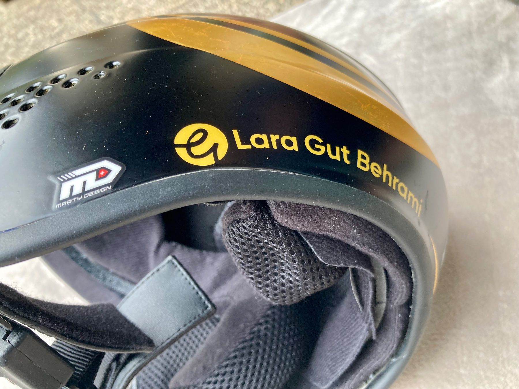 Caschi: Casco originale di Lara Gut-Behrami – Usato da Torricella venduto da non_t6pd 5