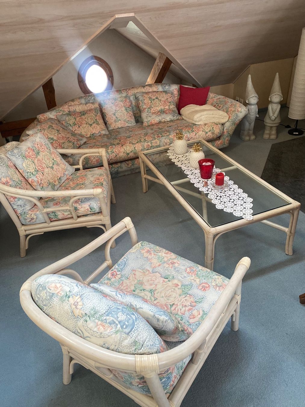 Tische: Rattan Glastisch – Gebraucht aus Wil SG von nat_g5tn