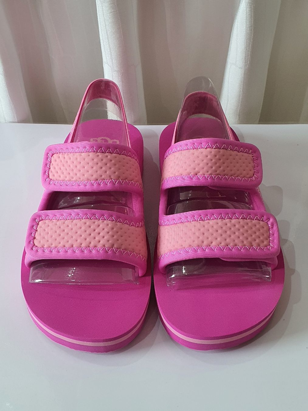 Ugg Scarpe per ragazze: Gr. 33.5 - UGG Kindersandalen, Neu – Nuovo e nell'imballaggio originale da Nürensdorf venduto da sal_g2bz 2