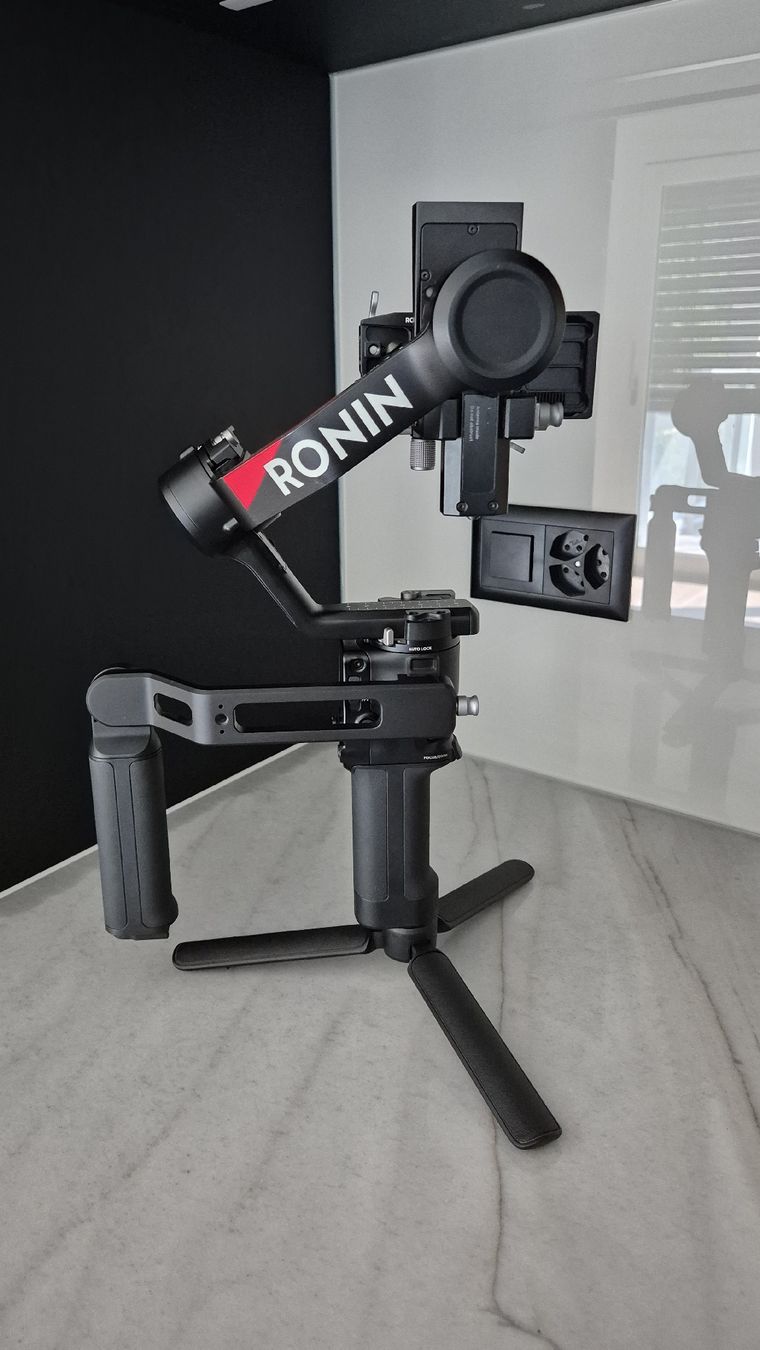 DJI Altri Accessori: DJI RS 4 Combo Stabilisator – Nuovo (secondo la descrizione) da Samstagern venduto da cviet 2