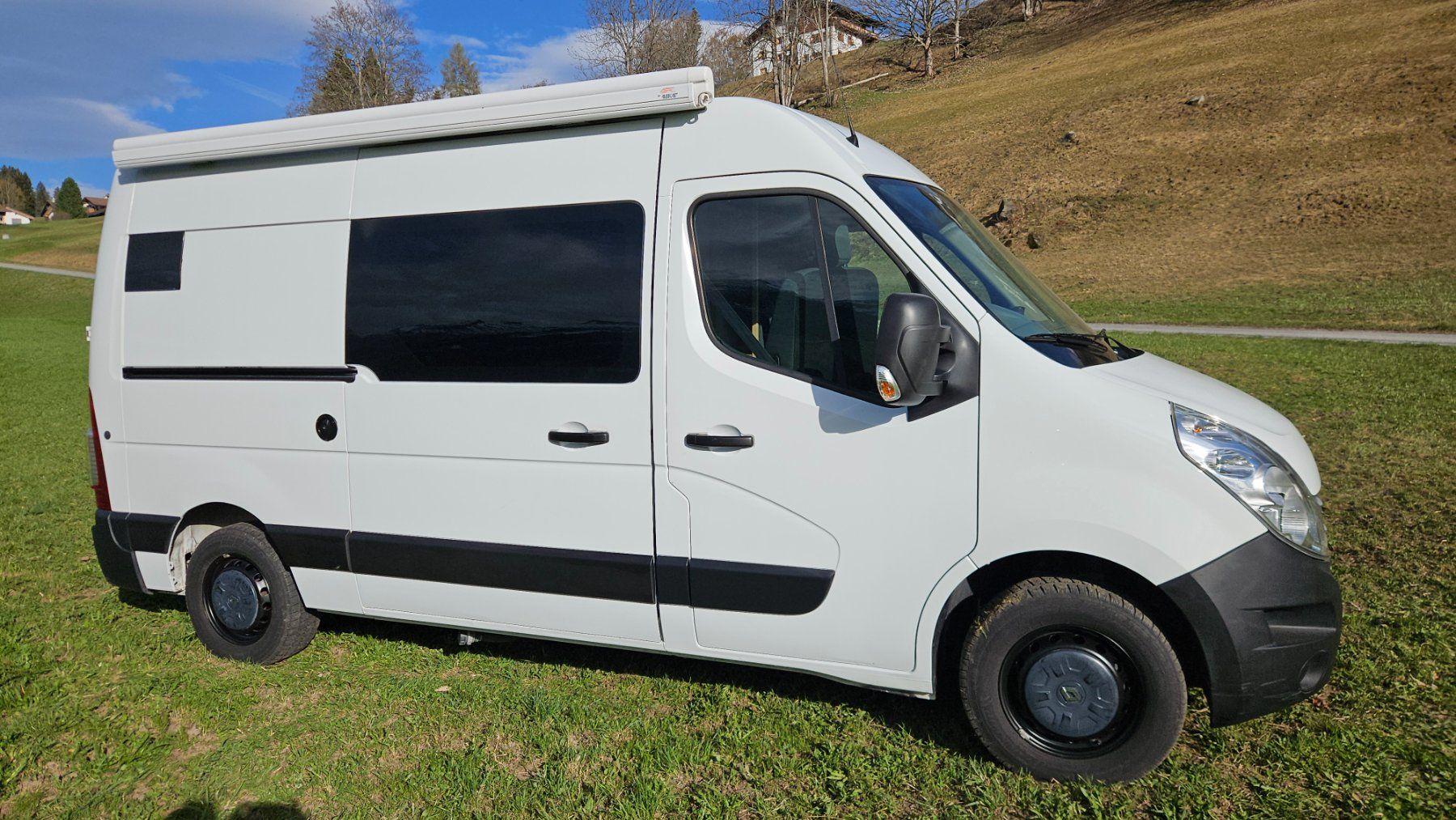 Renault Veicoli da campeggio: Wohnmobil/Camper Renault Master – Usato da Obersaxen venduto da Buehrerlf4