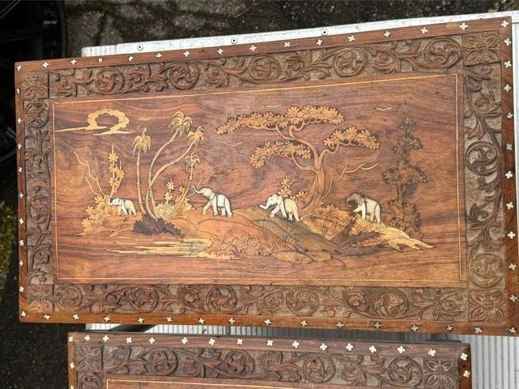 Tischset: Drei Intarsien Tischchen mit Elefanten – Gebraucht aus Hinwil von Chnap 3