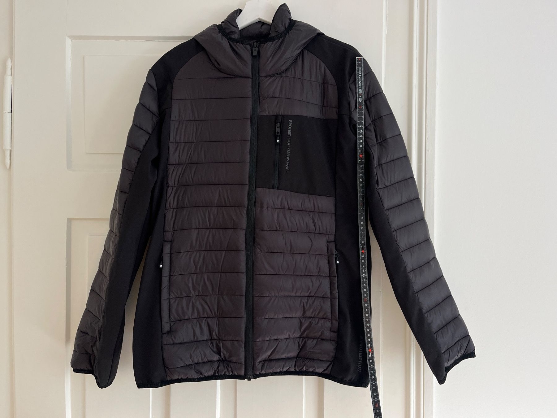Protest Giacche: Protest Daunenjacke Herren M High Performance Top Zustand – Nuovo (secondo la descrizione) da Zürich venduto da bretxo 5