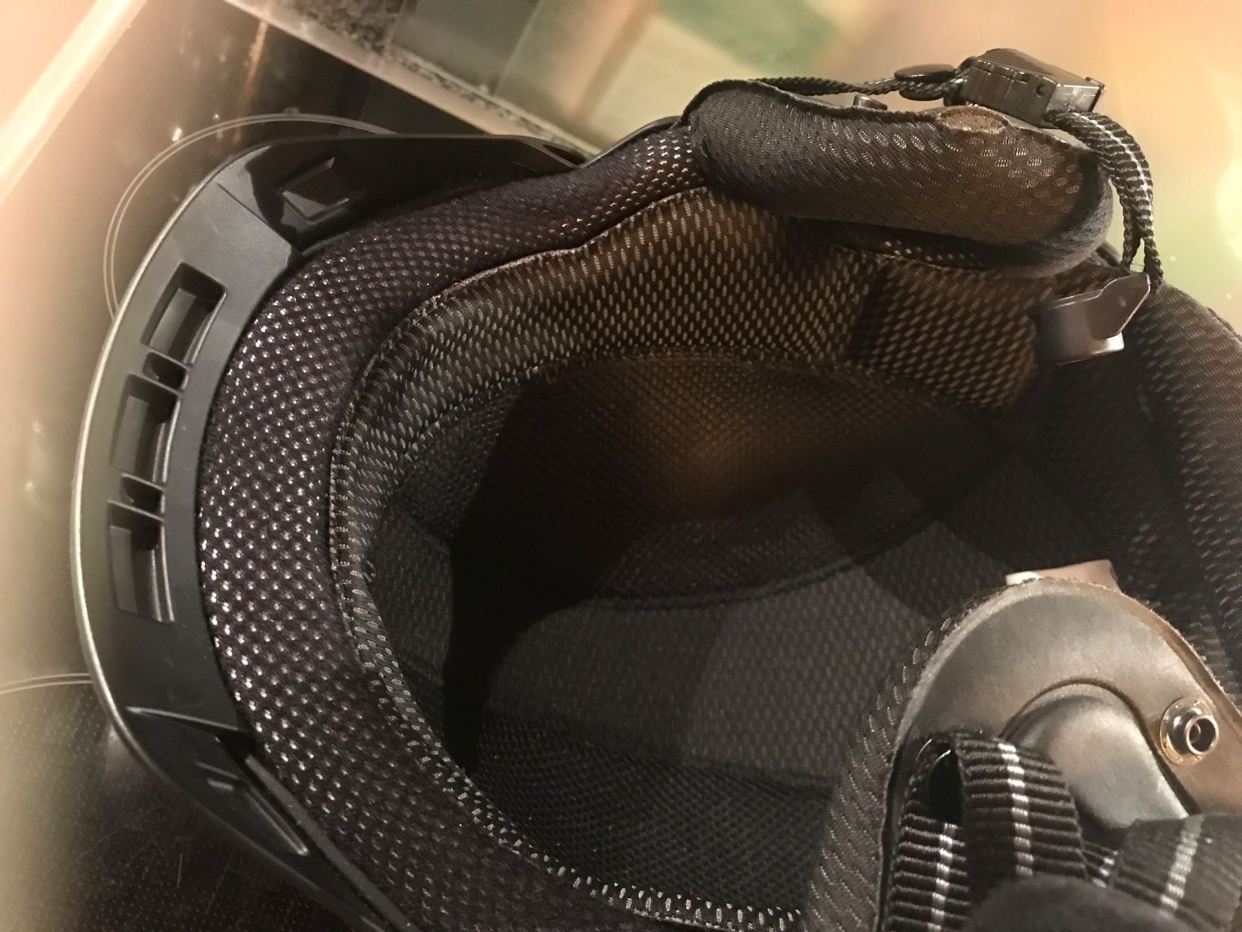 Uvex Caschi: Uvex Skihelm schwarz M – Usato da Bergdietikon venduto da antovale 2