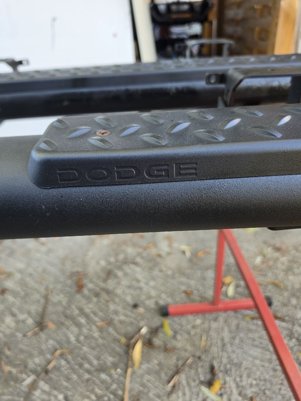 Dodge Tutti pezzi di ricambio auto: Trittbretter Dodge Durango  – Usato da Flawil venduto da Cd53 1