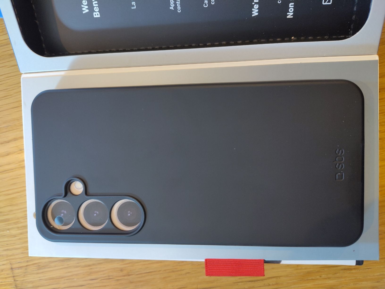 Cover & Protezioni schermo: Samsung S24 FE Hülle - Neu & ungebraucht – Nuovo e nell'imballaggio originale da Thalheim venduto da N0RARS 1