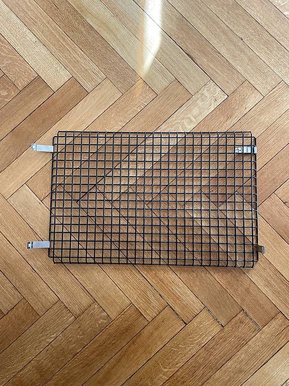 Griglie e Inferriate: Grilles range-câbles pour table USM – Usato da Genève venduto da Bruno1985 2