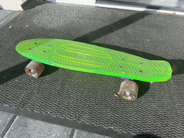 Skateboards: kleines Rollbrett – Usato da Wangen ZH venduto da Fruti4ric