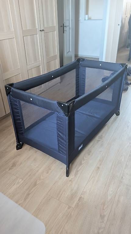 Betten: Lit parapluie/ lit de voyage avec matelas  – Gebraucht aus Vuarrens von bos_789g 2