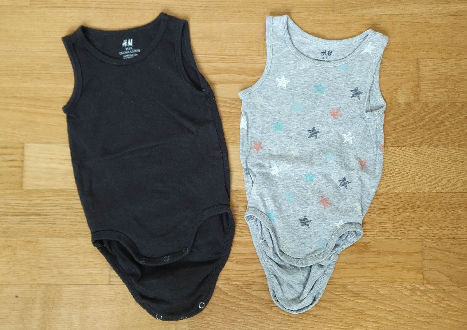 Camicie, Top & T-shirt: Lot de 2 body 9-12m Taille 80 – Usato da Carouge GE venduto da for_8yym