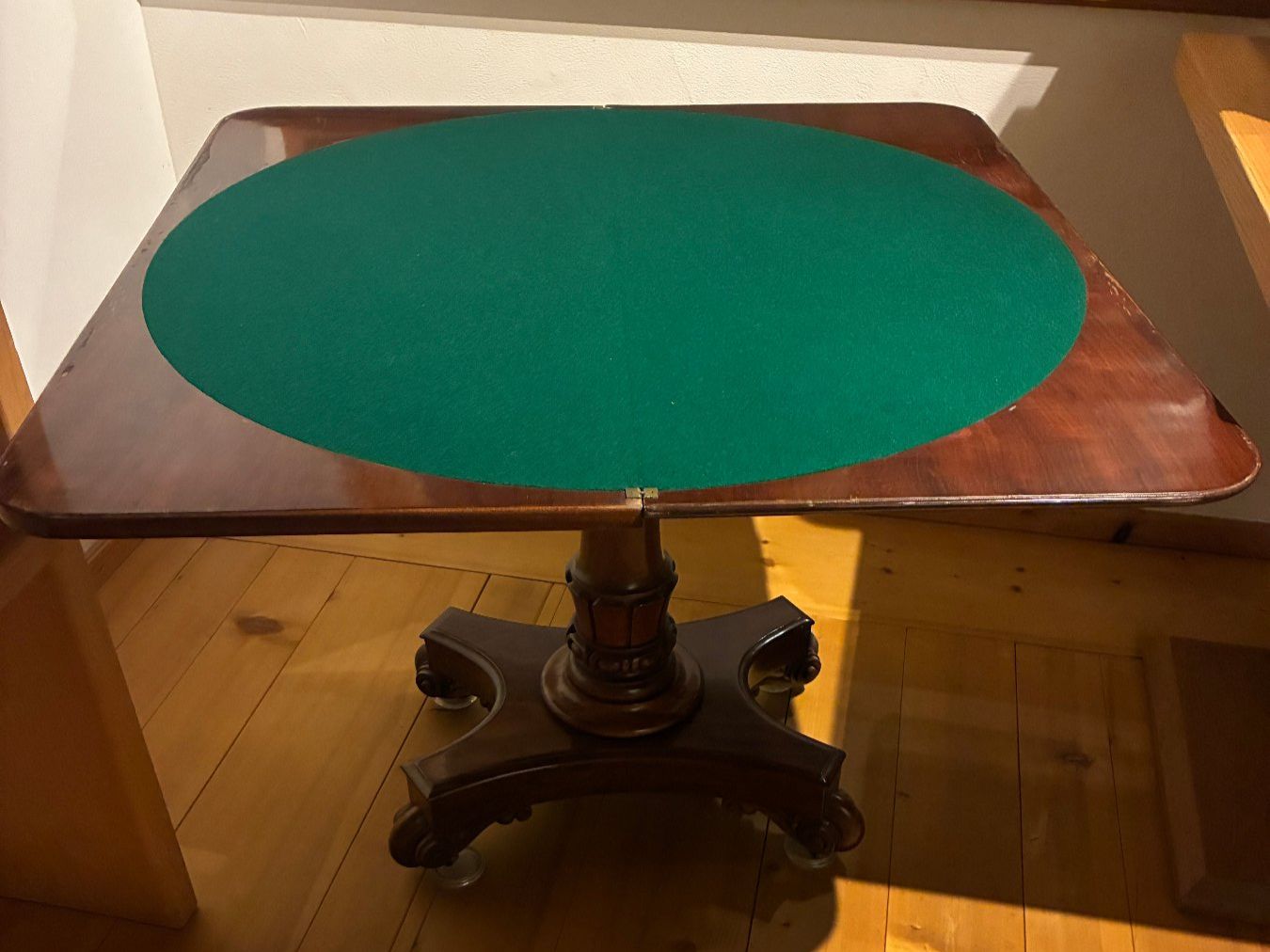 Tische: Spieltisch viktorianisch um 1860 – Gebraucht aus Ottikon von Garad07 2