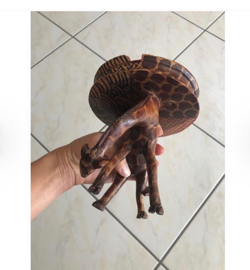 Portacenere: Cendrier en bois sculpté en girafe – Nuovo (secondo la descrizione) da Martigny venduto da gai_2l9l 2