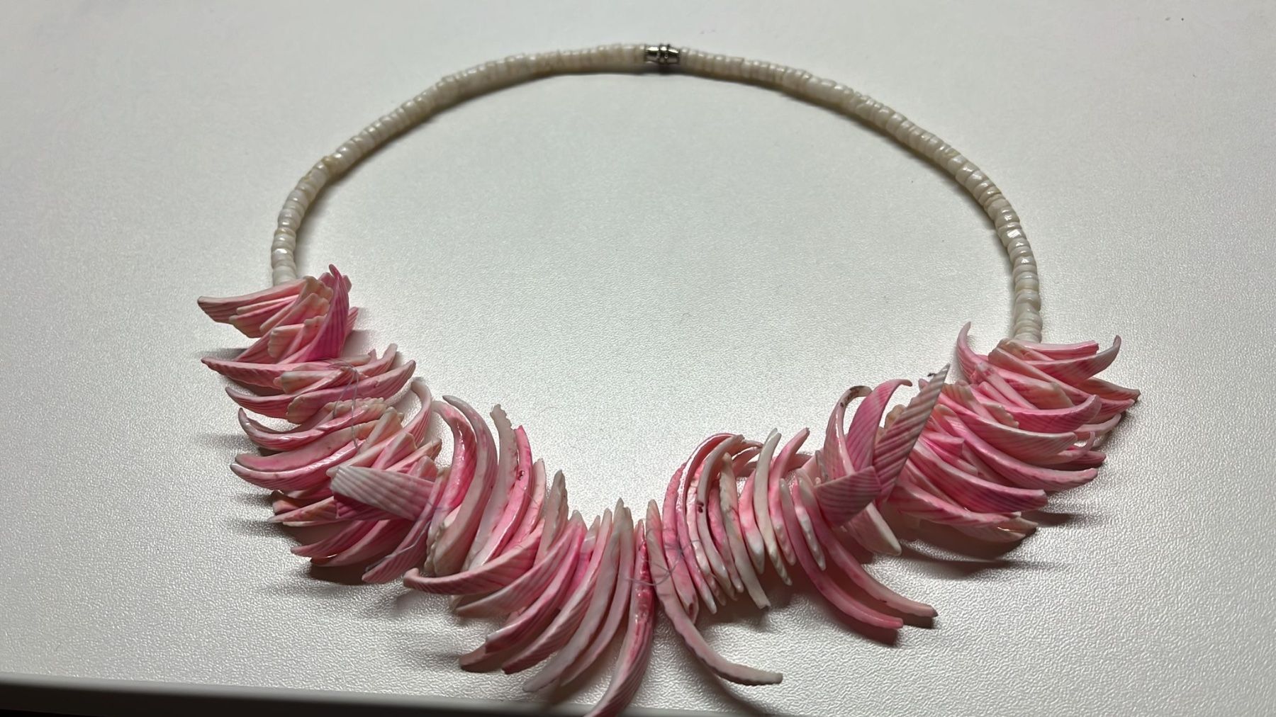 Ketten: Pinke Muschelkette – Gebraucht aus Wiggen von Antoniotto