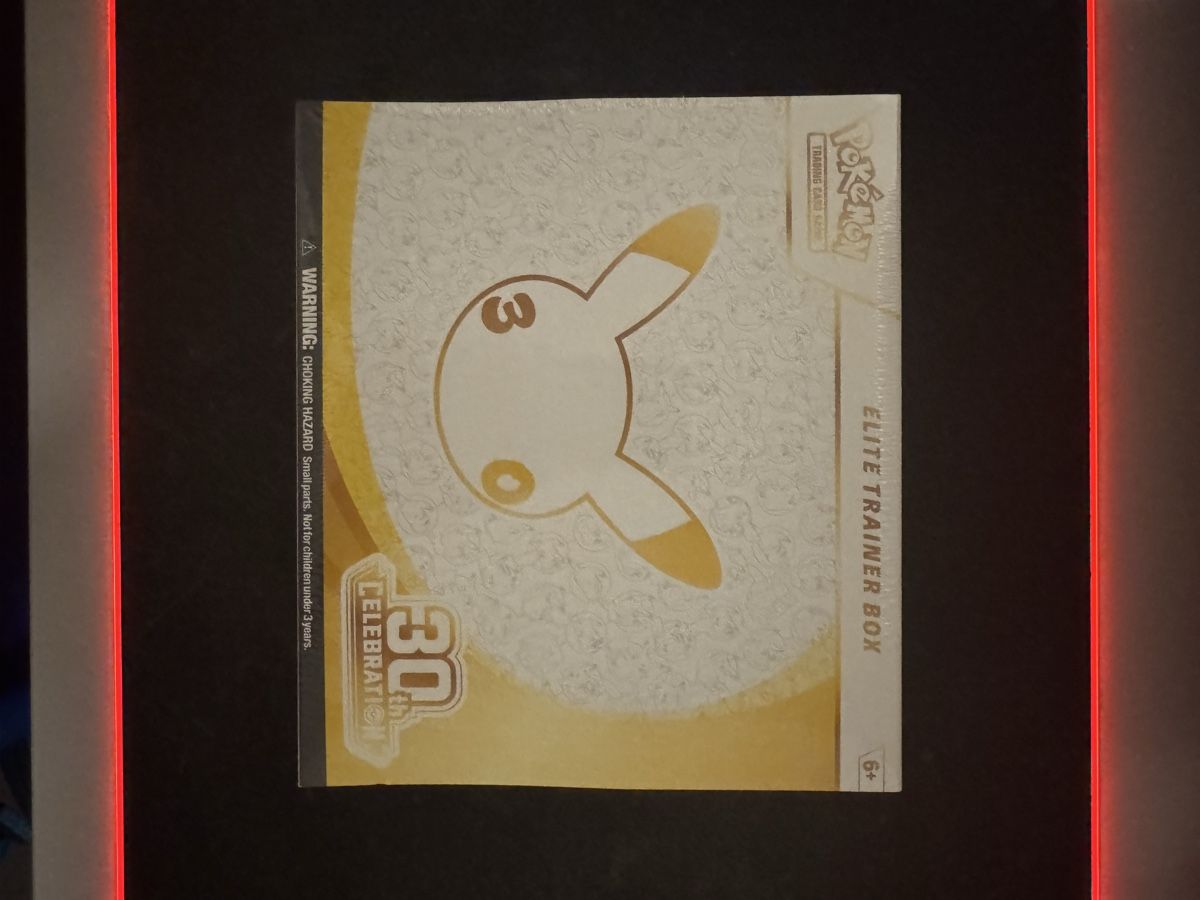 Pokémon Carte collezionabili: Pokemon 30th Celebration Elite Trainer Box Sealed – Nuovo e nell'imballaggio originale da Zürich venduto da yak_97kt