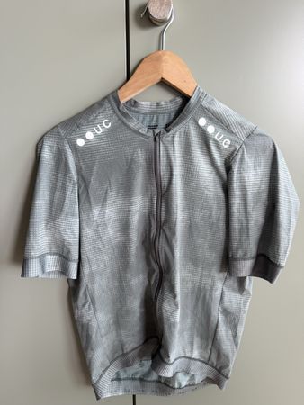 Universal Colours Radtrikot grau Grösse L sehr gut
