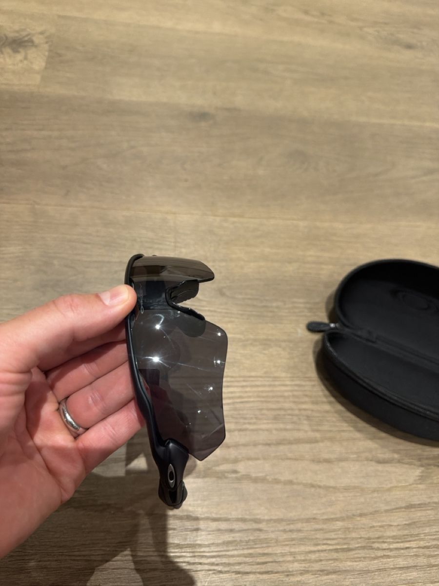 Oakley Brillen & Gläser: Oakley Radar EV Path Matt Schwarz Prizm Schwarz – Gebraucht aus Schindellegi von LeWinterli 3