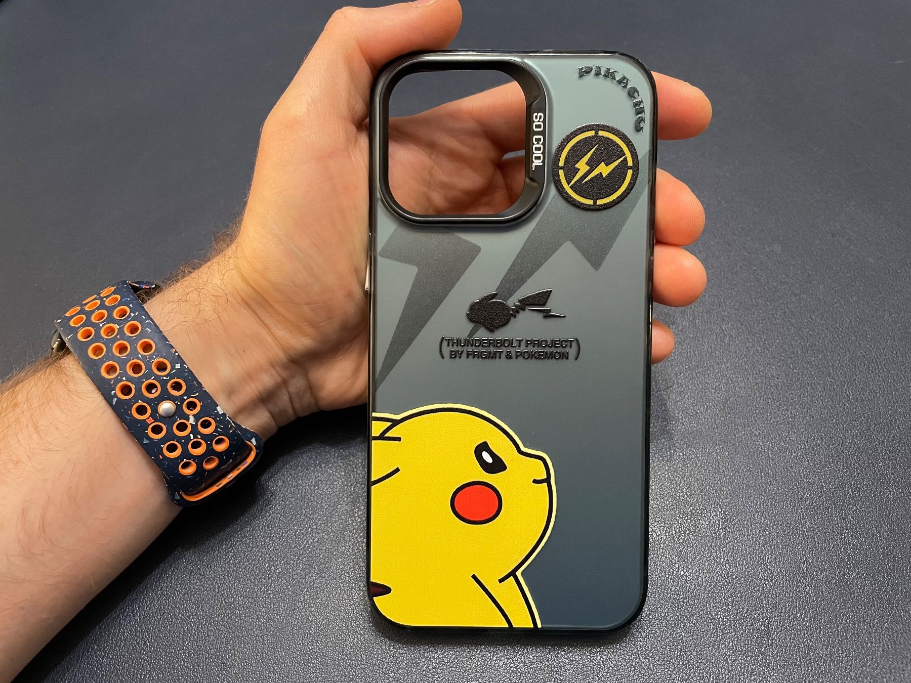 Apple Cover & Protezioni schermo: Coque Pokémon pour iPhone 15 Pro Max – Nuovo (secondo la descrizione) da Lausanne venduto da oenix