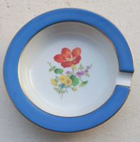 Aschenbecher Meissen Blumenmotiv blau goldrand 1964 53344