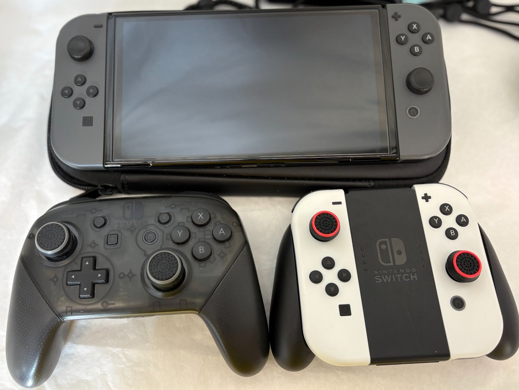 Nintendo Consoles: Nintendo Switch Oled+Pro Controller+Smash Ultimate+Zubehör – D'occasion à Zürich par Drahtzug 1