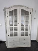 Vintage Vitrine Massivholz restauriert im Shabby Chic Stil