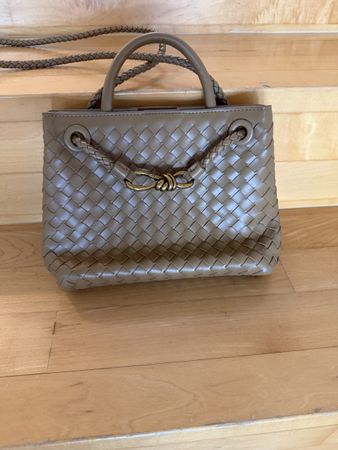 Damen Tasche geflochten im Stil von Bottega Veneta