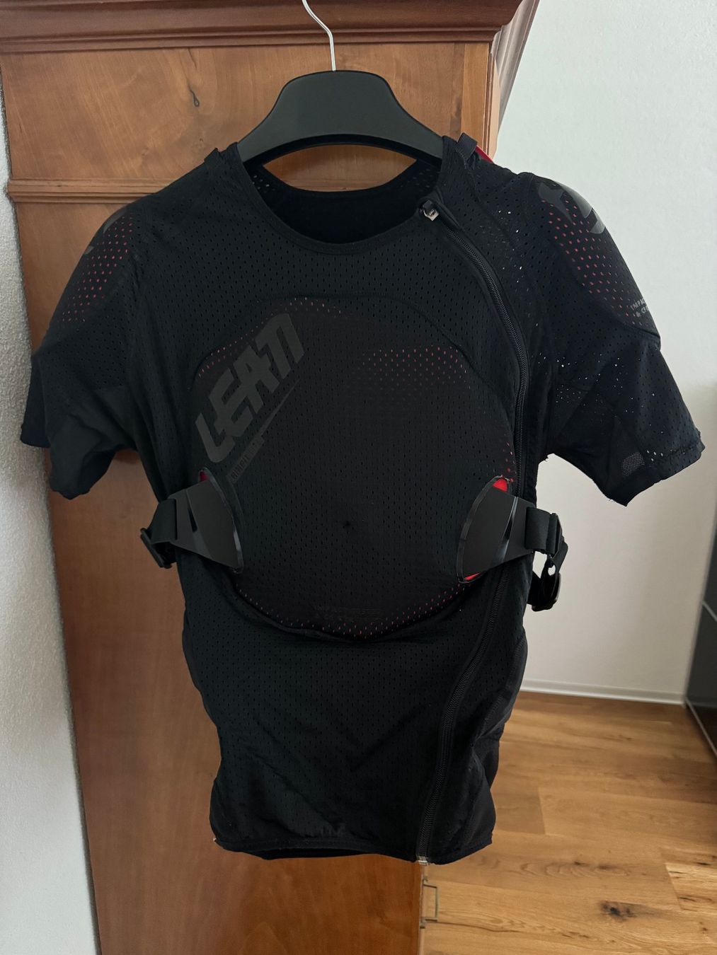Leatt Protezioni & Imbottiture: Leatt MTB AirFit Light Body Protector – Usato da Kestenholz venduto da ste_dt6j