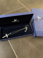 Swarovski Kette mit Kreuz Anhänger, neuwertig im Etui