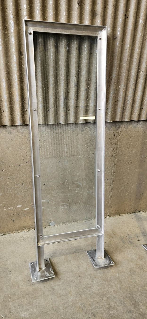 Ecriteaux: Info-Tafeln / Werbe-Tafeln Glas - Aluminium – D'occasion à Wynigen par Appaloosa01 2