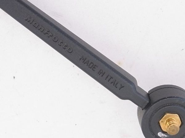 Manfrotto Treppiedi & Teste: Manfrotto Mini Stativ & Hama Kugelkopf 1/4" – Usato da Zürich venduto da dnk_nrd8 2