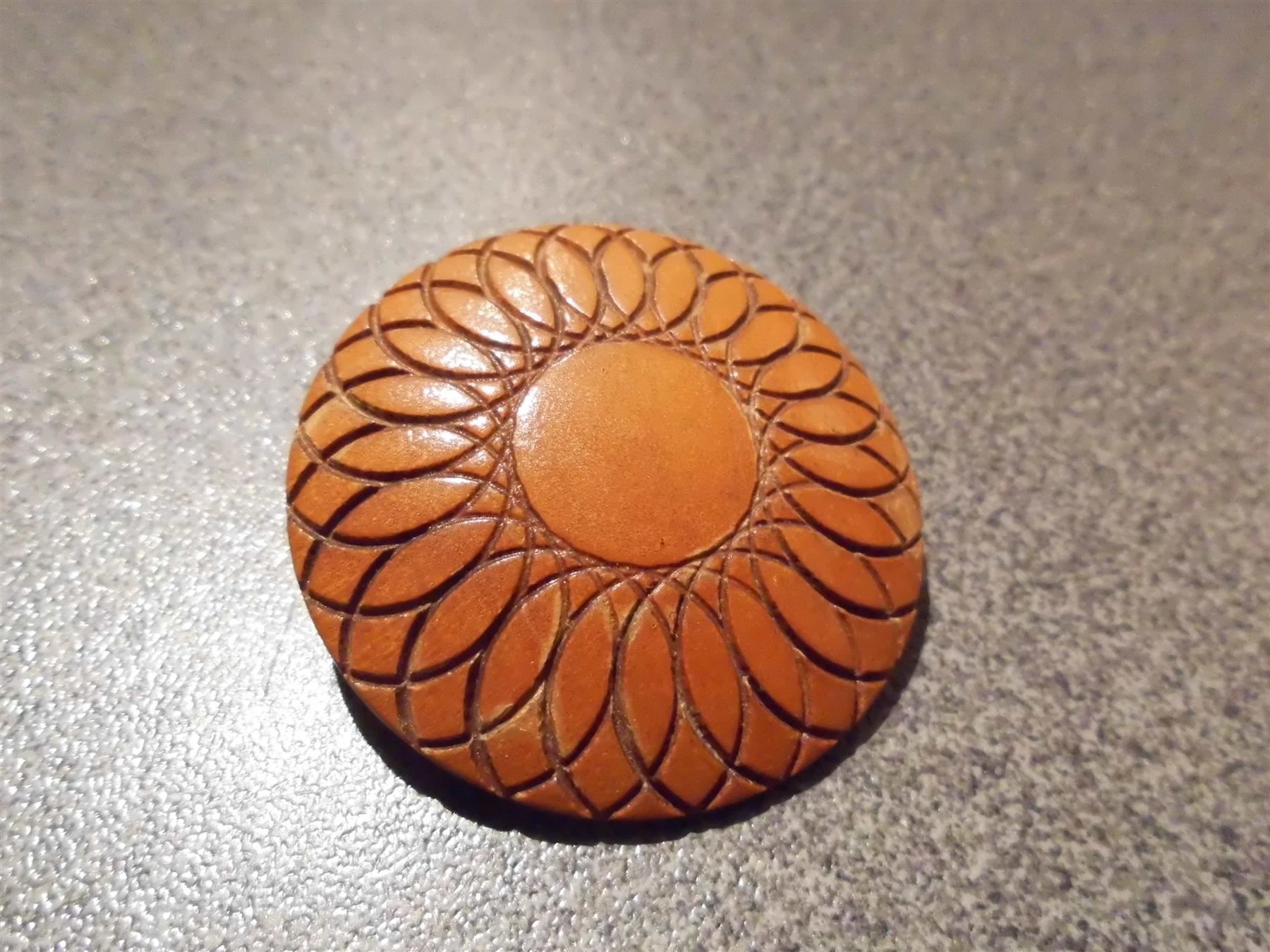 Broches & Aiguilles: Brosche braun/Blume – D'occasion à Zürich par abraxas1291