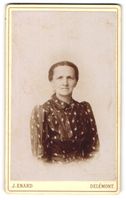 Fotografie J. Enard, Delemont, streng bl