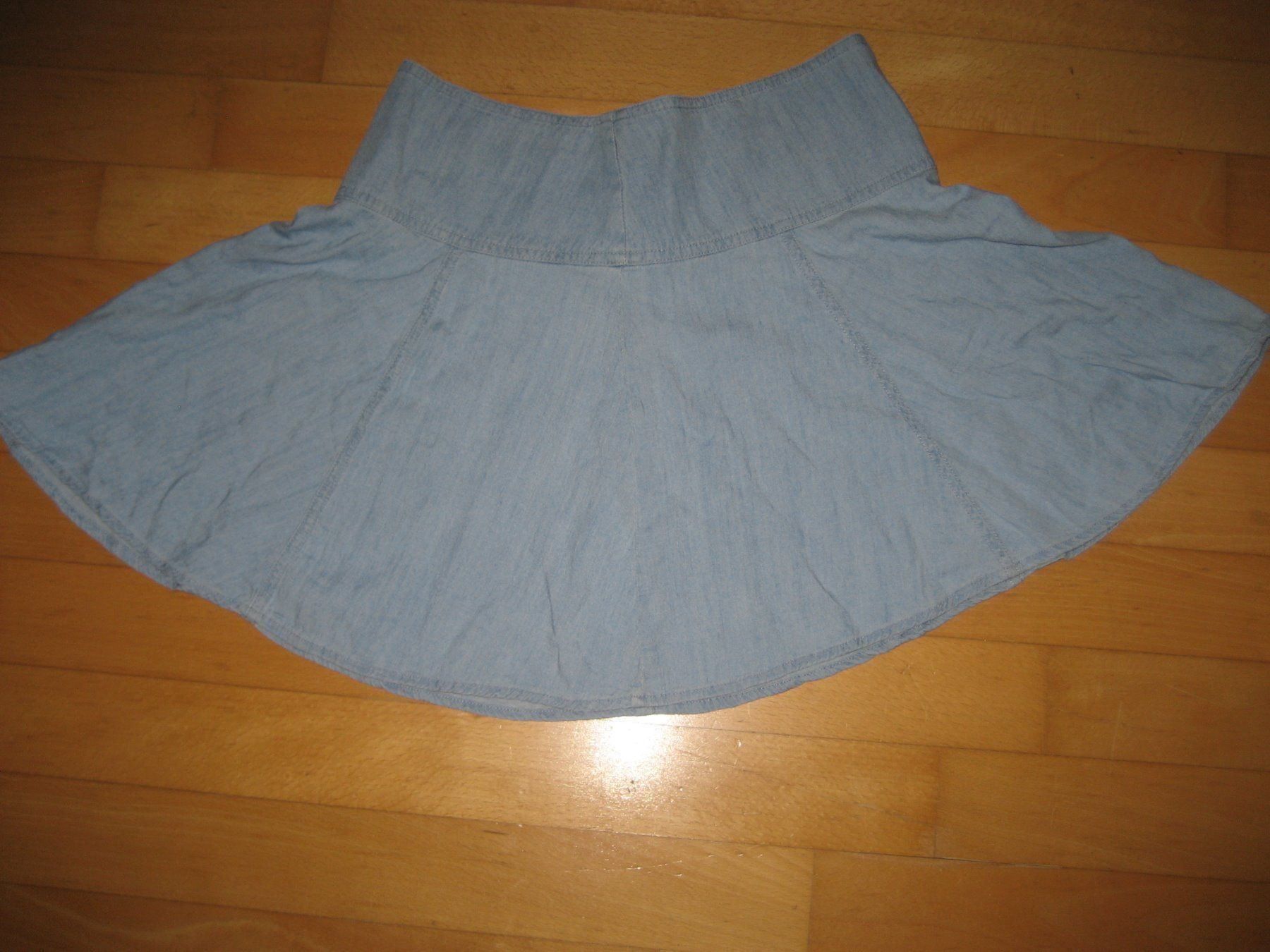Lotti & Set di vestiti: Jupe mit T-Shirt – Usato da Unterengstringen venduto da Olifant4 1