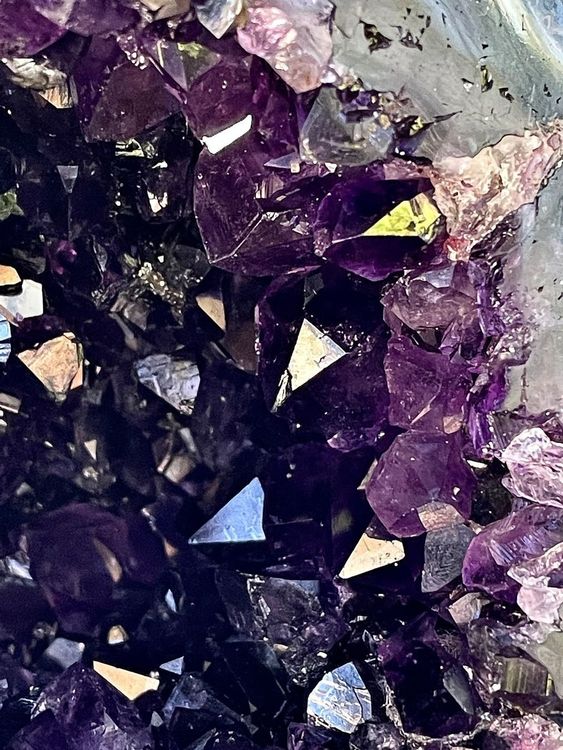 AAA Amethyst Druse Uruguay über 2,1 Kg 6