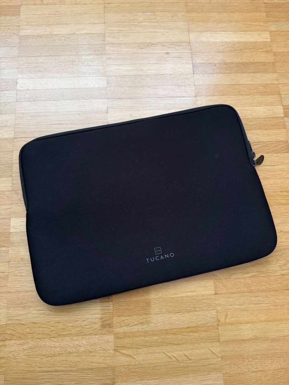 Covers & Borse: Aristos Schreibmappe + 16" Tucano Laptophülle – Usato da Tafers venduto da Florent_Elshani 3