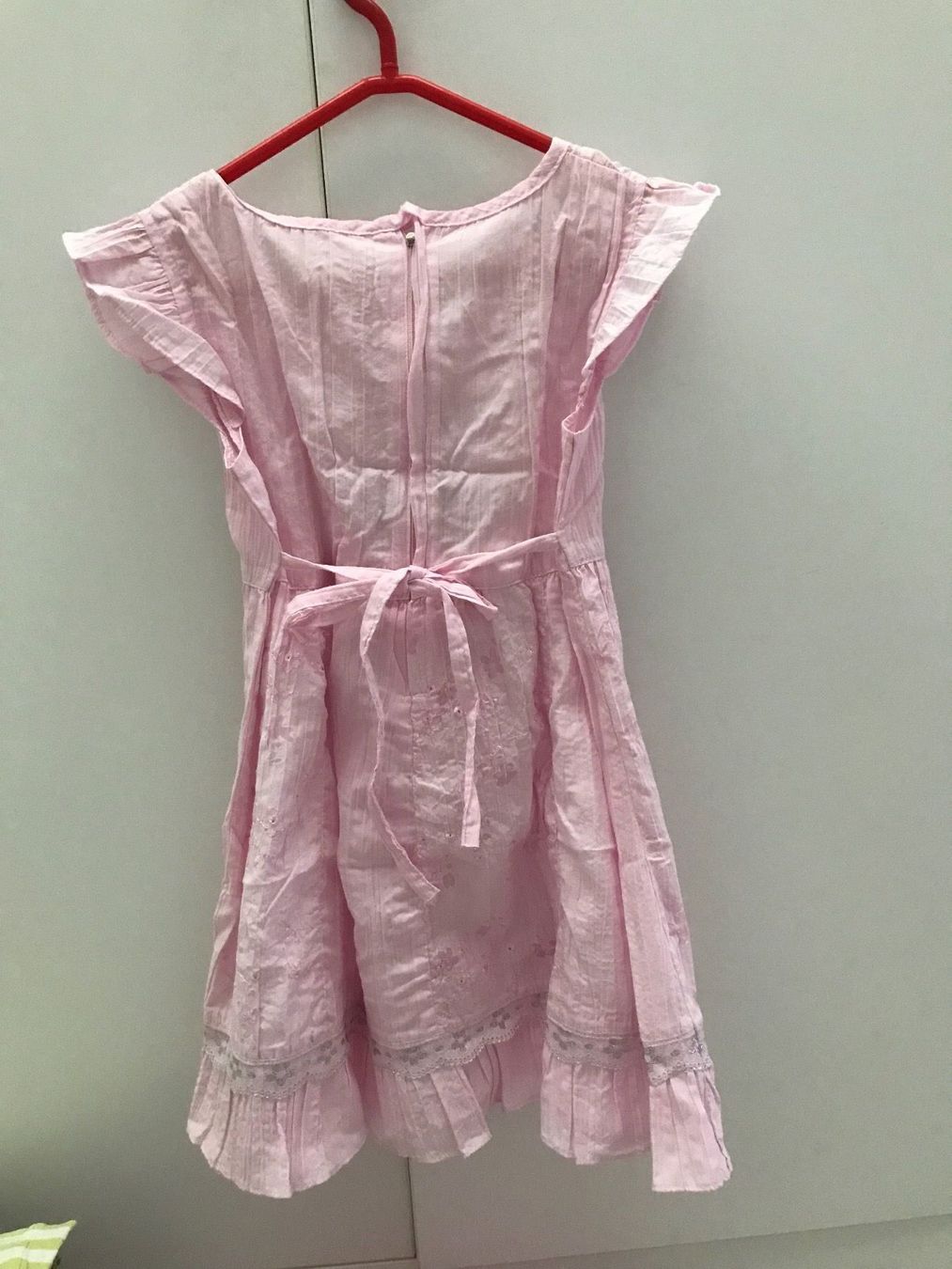 Vestiti & Gonne: Edles Kleid Rosa Gr.110/116 – Usato da Wädenswil venduto da JJ15 1