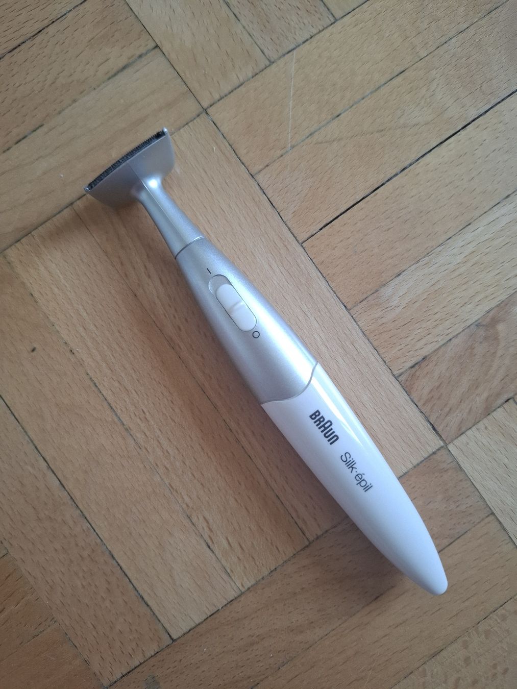 Braun Epilatori: Braun Silk-épil 9 & Bikini Styler – Nuovo (secondo la descrizione) da Luzern venduto da naira1213 5