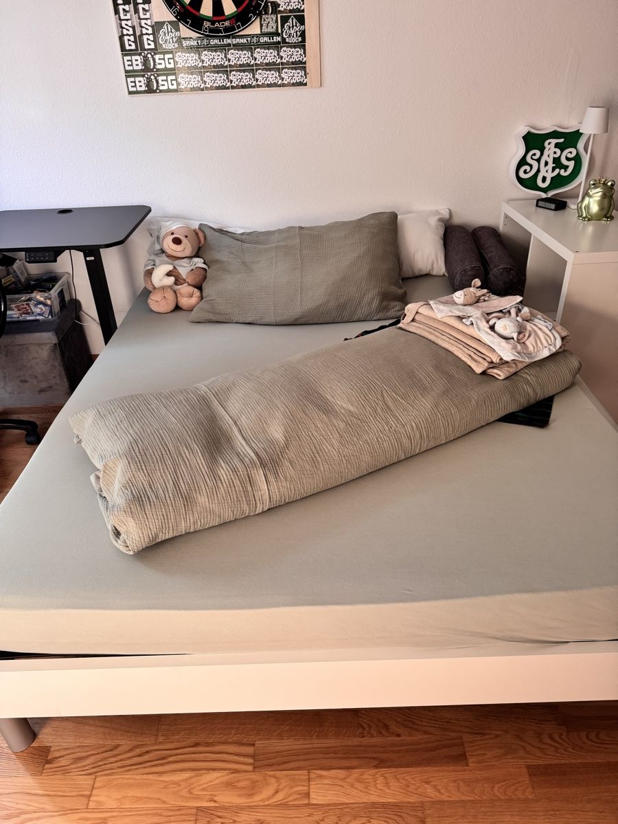 Lits: Bett 160x200 – D'occasion à Speicher par NadjaR0102