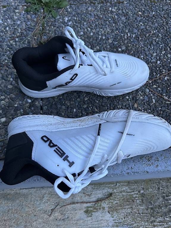 Schuhe für Jungen: Chaussure pour tennis – Gebraucht aus Corcelles-pres-Concise von Dilem 1