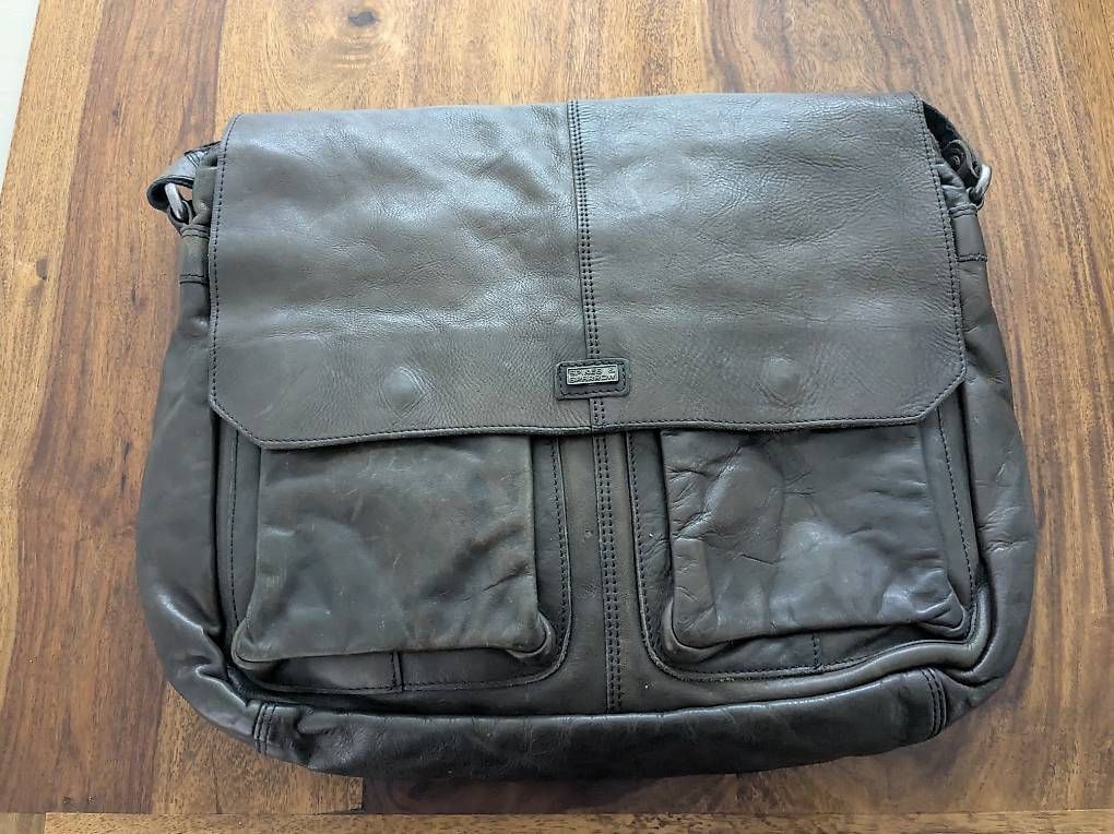 Valigie & Borse: Aktentasche/Laptoptasche aus Leder – Nuovo e nell'imballaggio originale da Zürich venduto da Gzus