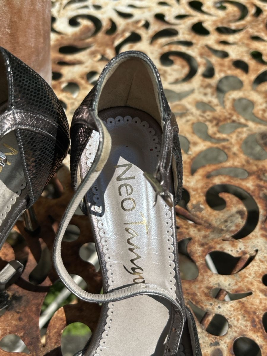 Scarpe da donna: Neo Tango Silver Heels, Size 38, Summer Ready! Stylish – Usato da Bottmingen venduto da LuckyLuke2008 2