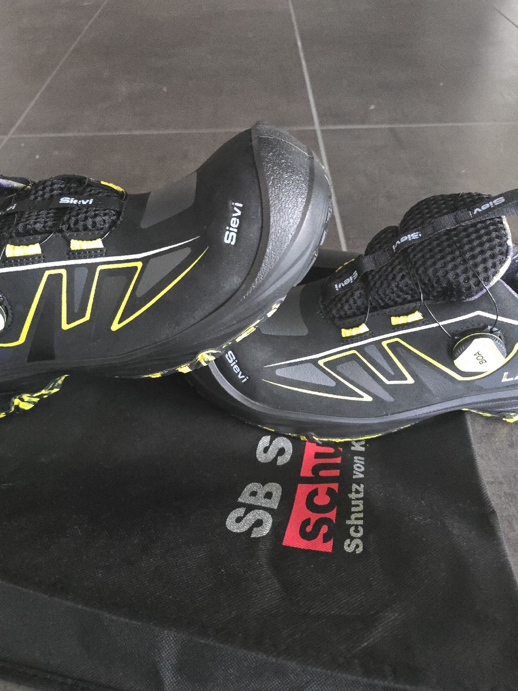 Scarpe da uomo: Sicherheitsschuhe Top Marke Sievi – Nuovo e nell'imballaggio originale da Altbüron venduto da Marty235