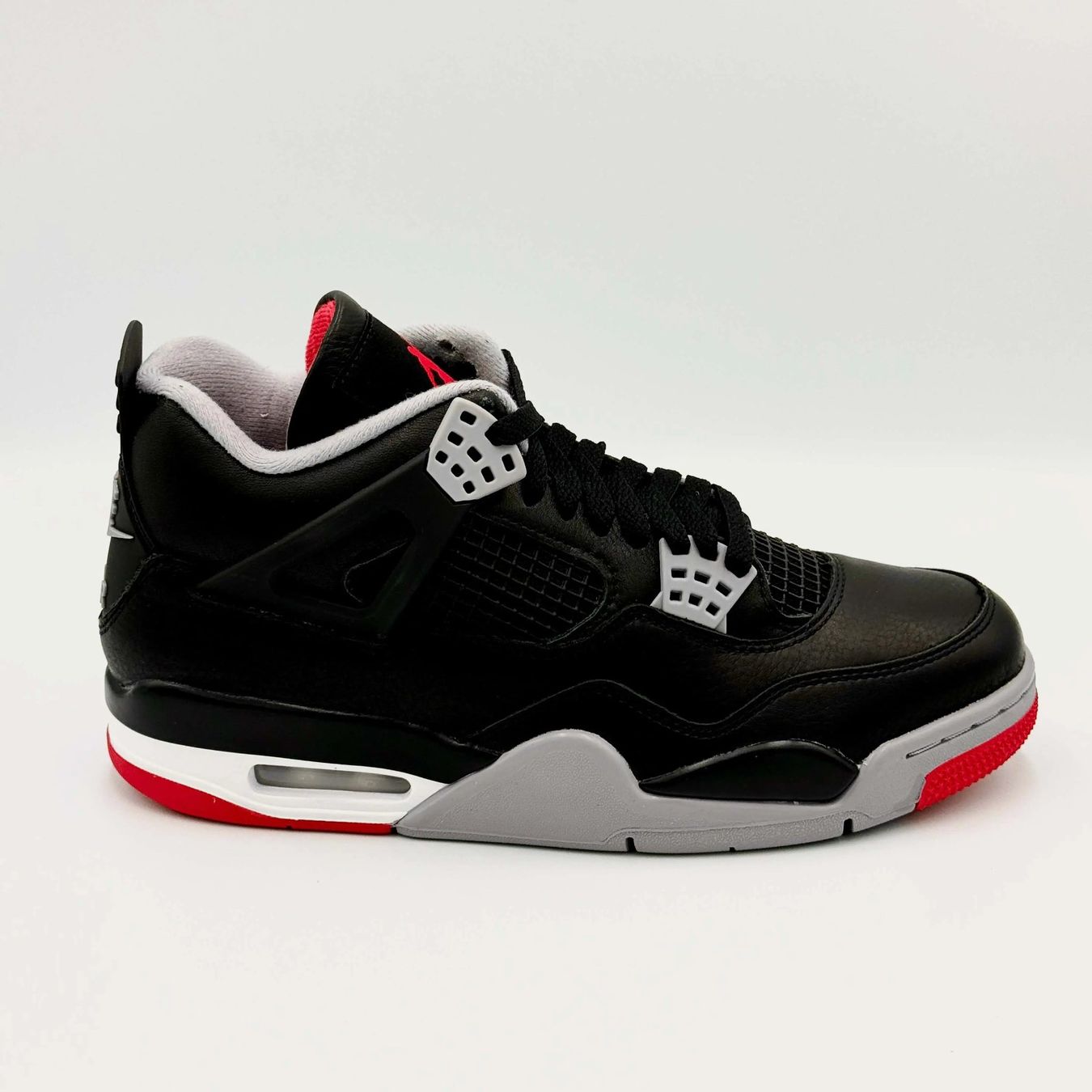 Jordan Scarpe da uomo: Jordan 4 Retro Bred Reimagined EU 43 – Nuovo e nell'imballaggio originale da Erlinsbach venduto da sasneakers 1
