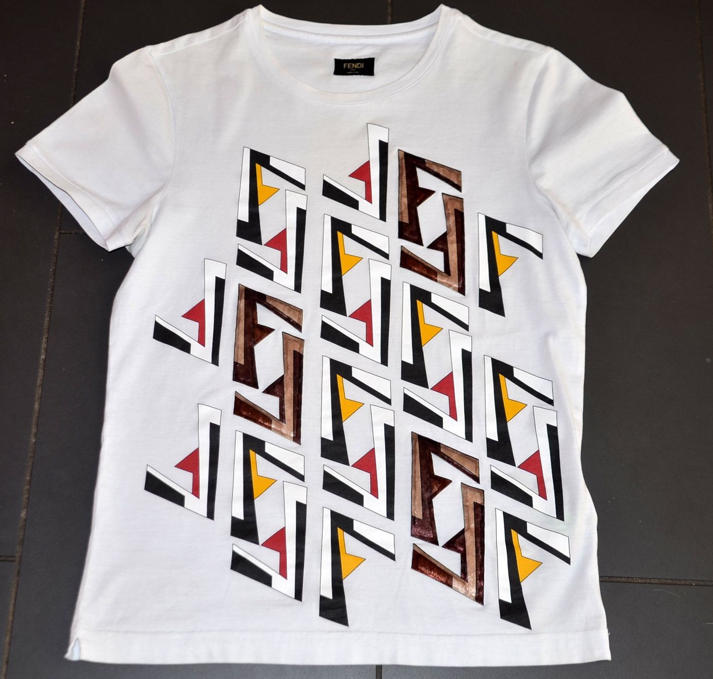 Fendi T-Shirts: Fendi T-Shirt 170 / 88 – Gebraucht aus Collonges von arashee 1