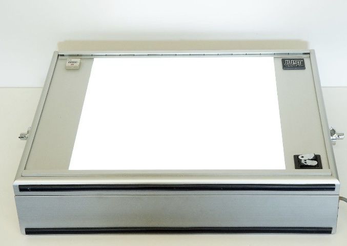 Laboratorio & Camera oscura: Profi Leuchtpult "JUST Normlicht 5000" – Usato da Dübendorf venduto da and_s6fr