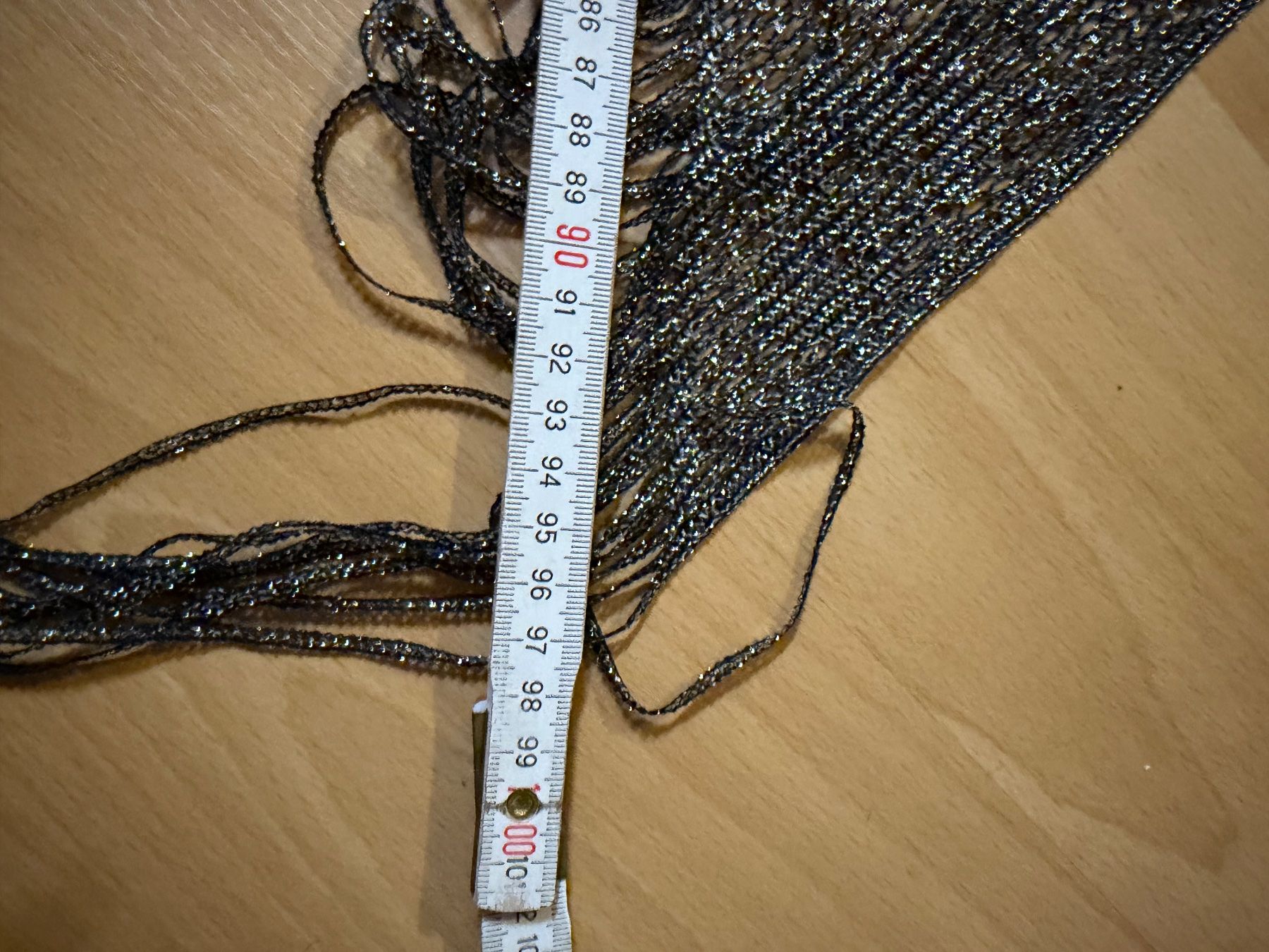 Foulard & Sciarpe: Schönes Dreieckstuch aus Spitze – Usato da Grosswangen venduto da shoes.bags.and.co 5