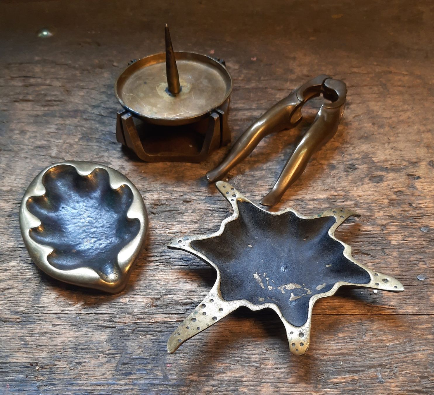 Skulpturen & Statuen: Lot Midcentury Brass Objects – Gebraucht aus Arbon von torso444 1