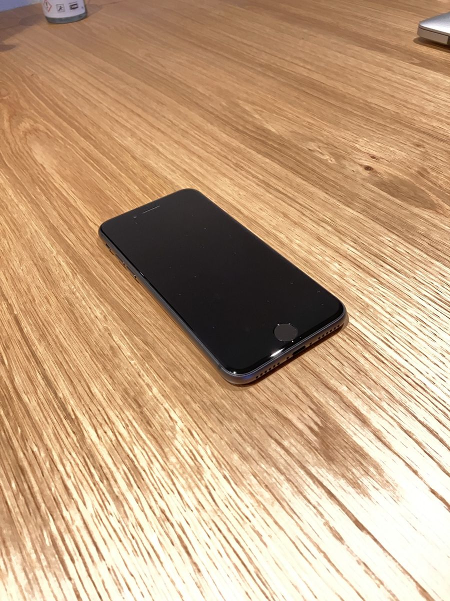 Apple Telefoni cellulari / Smartphones: IPhone 8 – Usato da Büsserach venduto da timo331133
