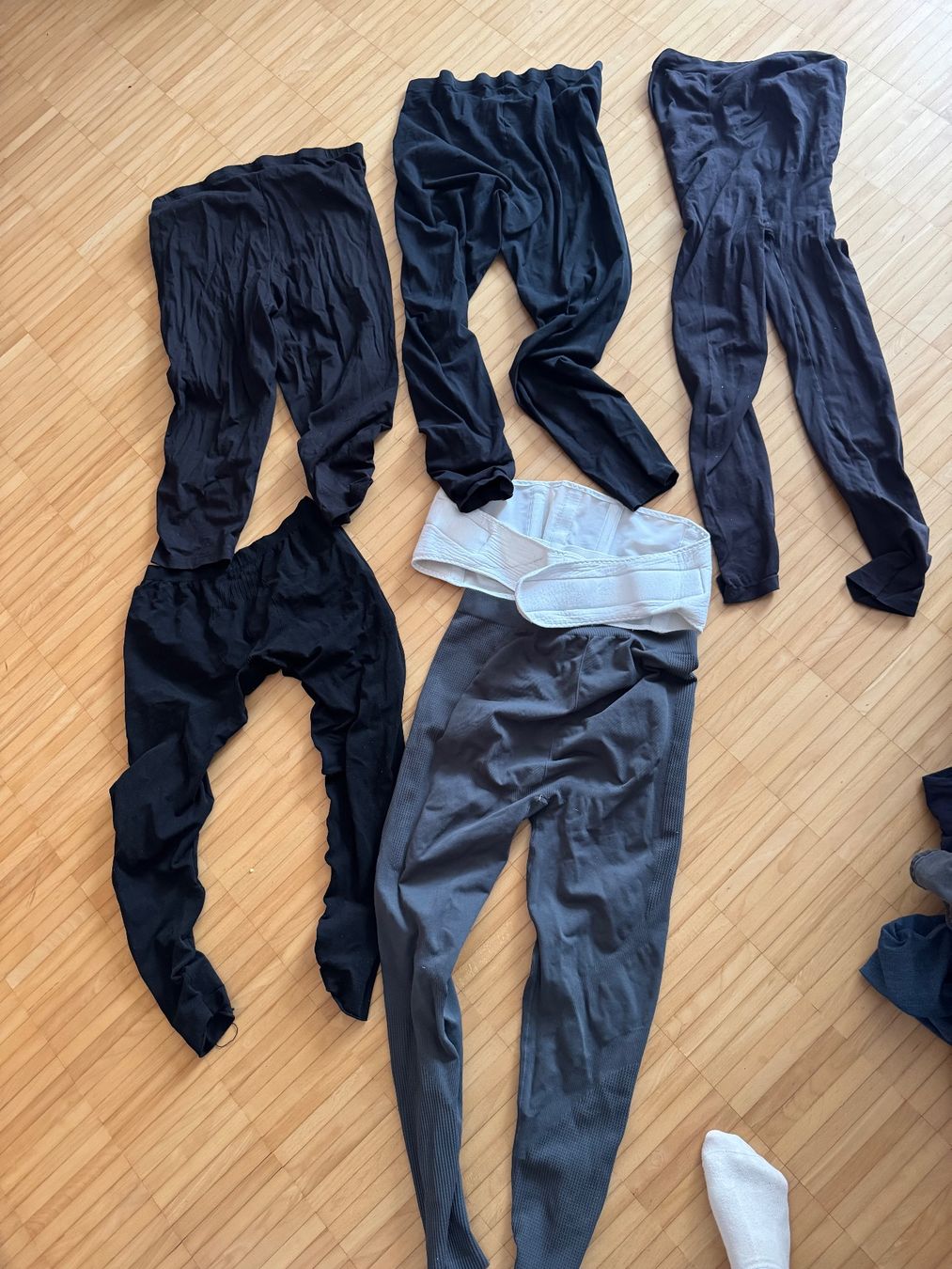 Lots de vêtements: Umstandsmode – D'occasion à Aarau par belpin