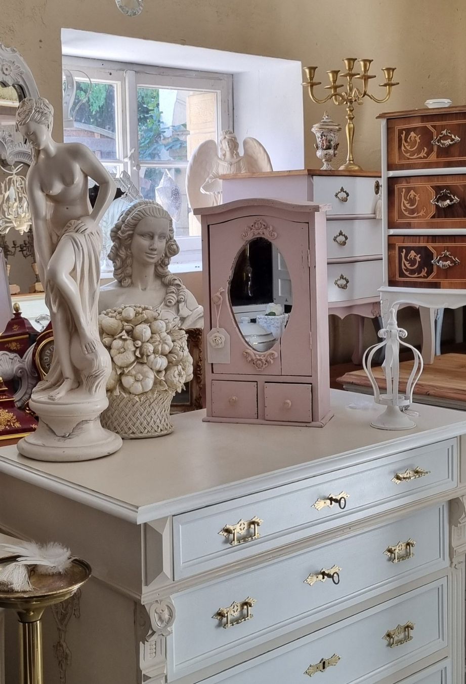 Vitrinen: Wandschrank*Atelier-elisa – Gebraucht aus Wohlen AG von Atelier-Elisa